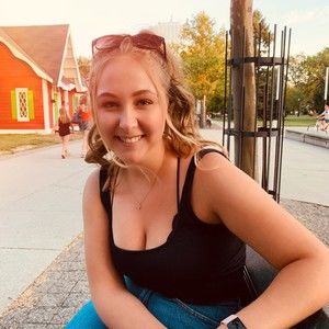 Meet your Posher, Clarissa